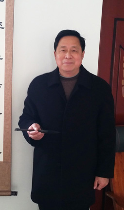 王士文——书画界新闻人物献礼全国两会