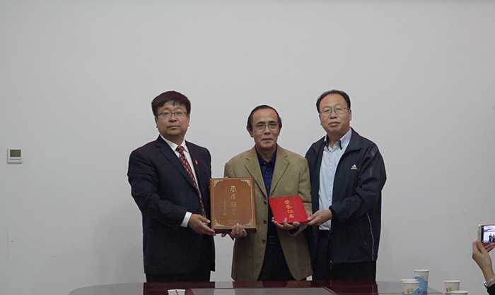 此次溥儒先生的侄孙爱新觉罗恒锴再次抄录《心经》赠送给云居寺,延续